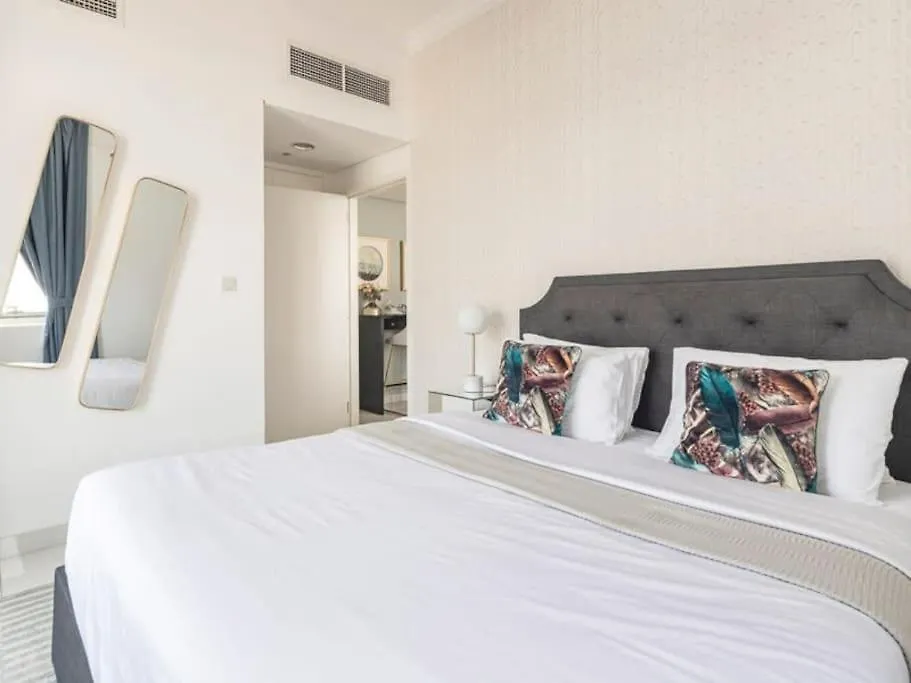 Frank Porter - Executive Bay Dubai United Arab Emirates
